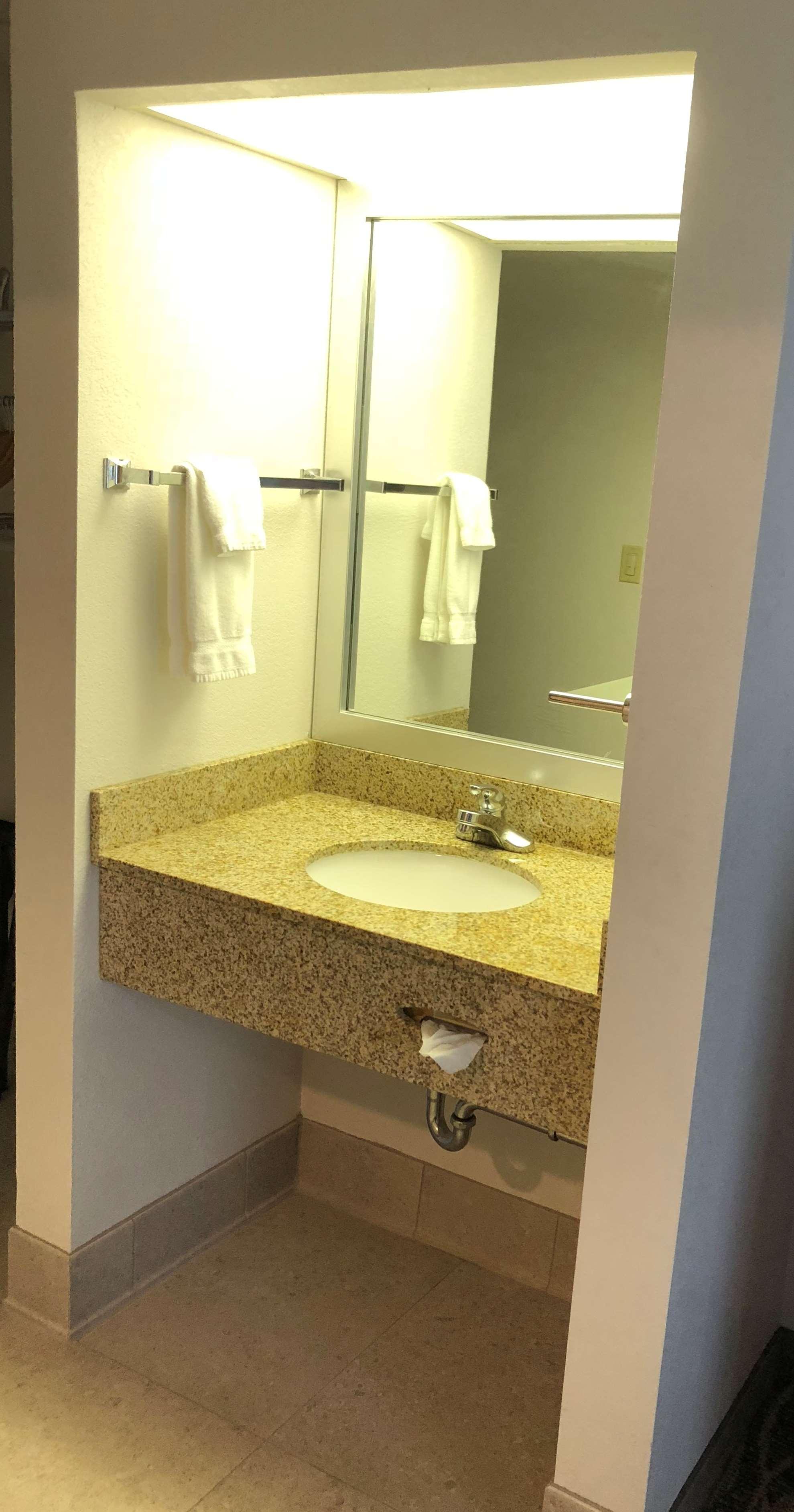 Best Western Lock Haven Εξωτερικό φωτογραφία